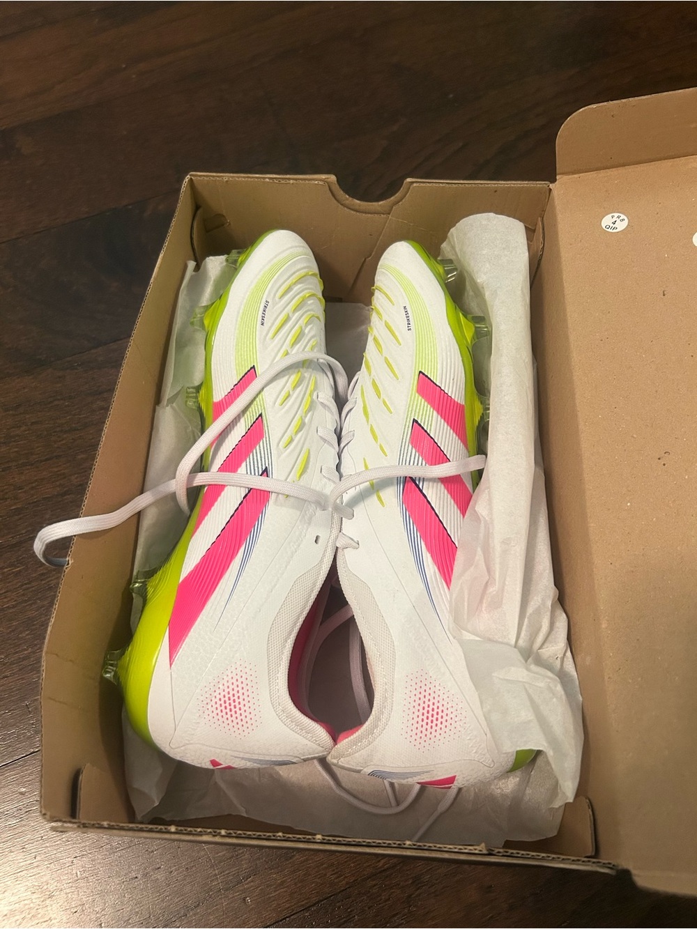 Predator pro FG cleats - Picture 4 of 5